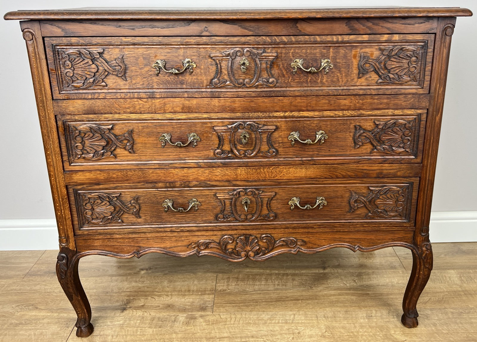 Chest of Drawers Vintage French Louis Oak 3 Drawers Carved Cabinet LOT 62521