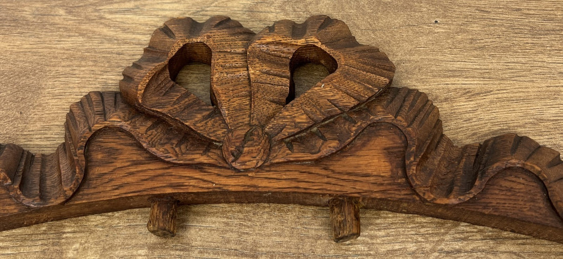 Pediment Antique French Style Oak Hand Carved Decorative Crest LOT 61720