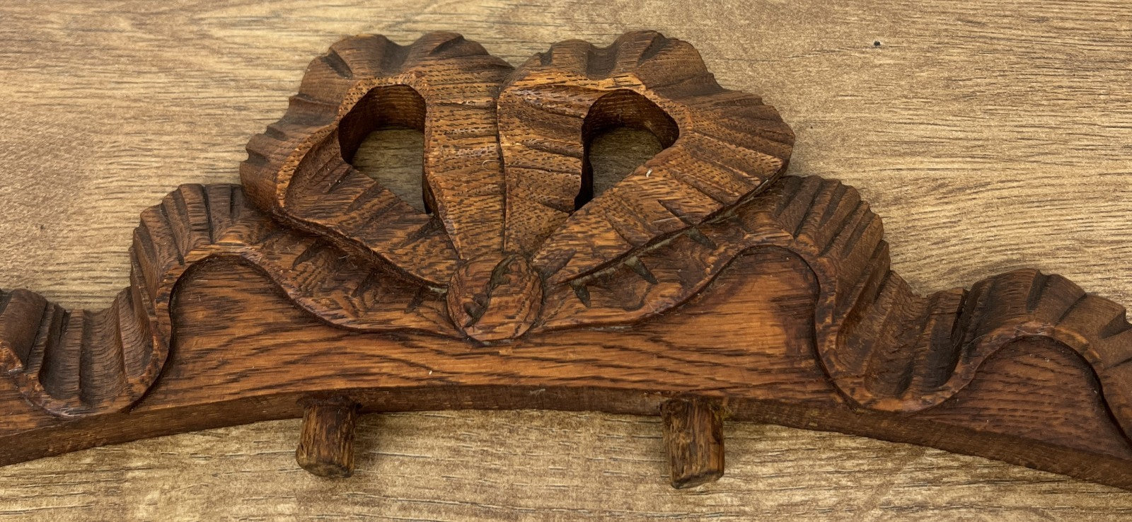 Pediment Antique French Style Oak Hand Carved Decorative Crest LOT 61721