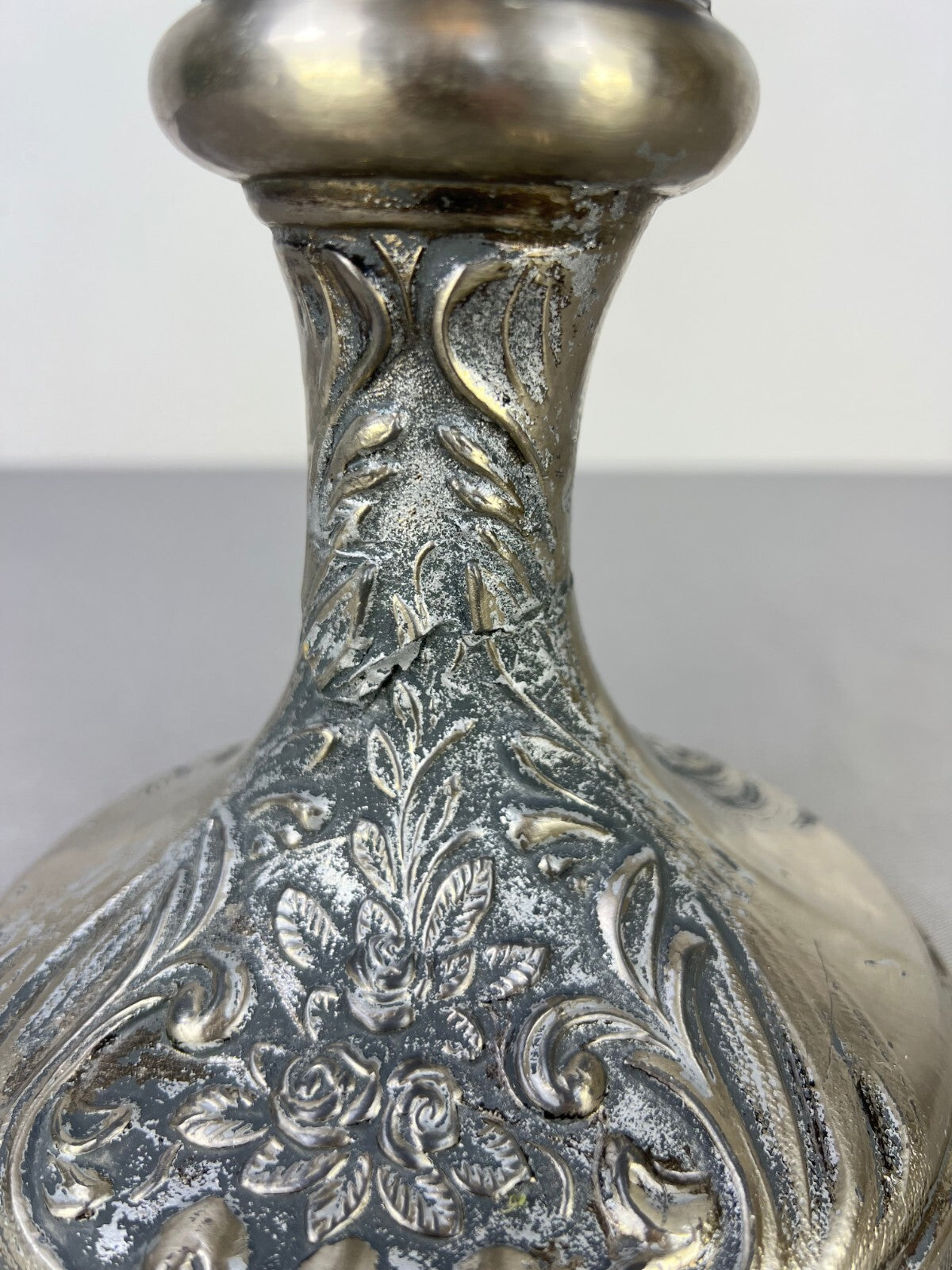 Lamp Antique Style Pewter Angel Table Lamp Pleated Glass Shade LOT 51695