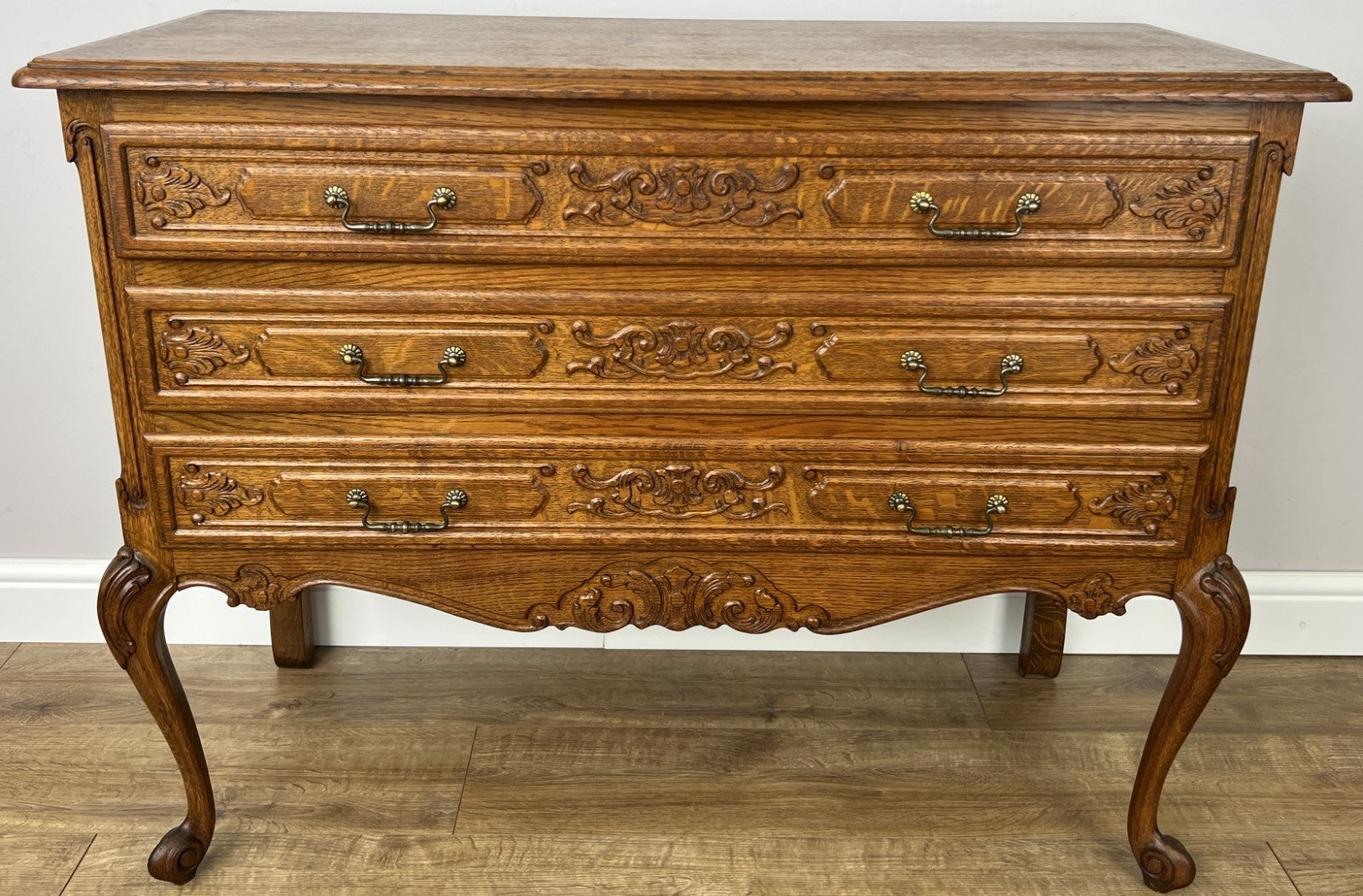 Chest of Drawers Vintage French Louis Oak 3 Drawers Carved Cabinet LOT 62601