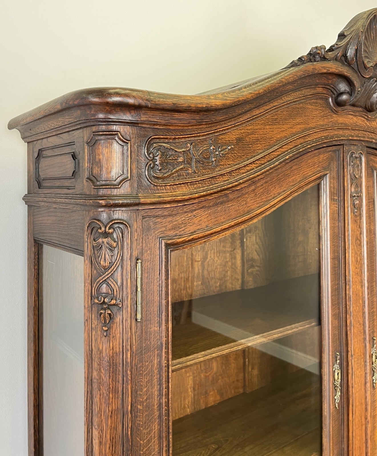 Bookcase Antique French Louis XVI Oak Display Cabinet Carved Sideboard LOT 61499