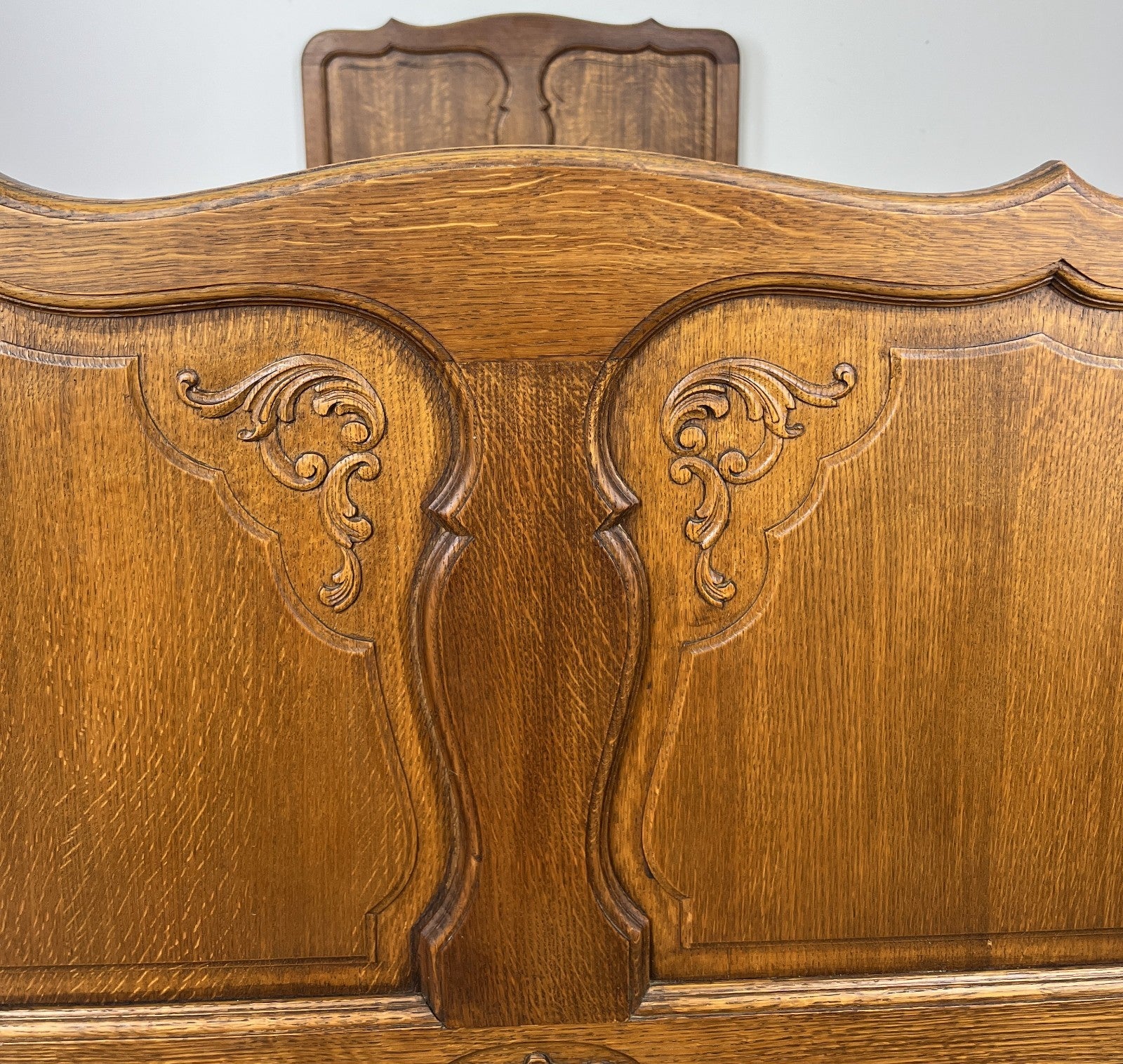 Bed Vintage French Louis XVI Oak Single Bed Frame Carved Headboard LOT 63895