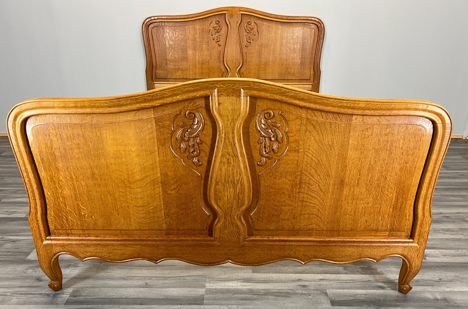 Bed Vintage French Louis XVI Double Bed Frame Oak Carved Headboard LOT 36541