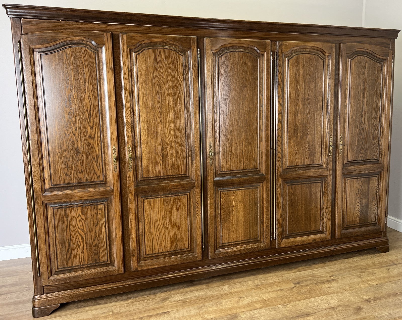Wardrobe Vintage French Style Five Door Carved Armoire Cabinet LOT 61303