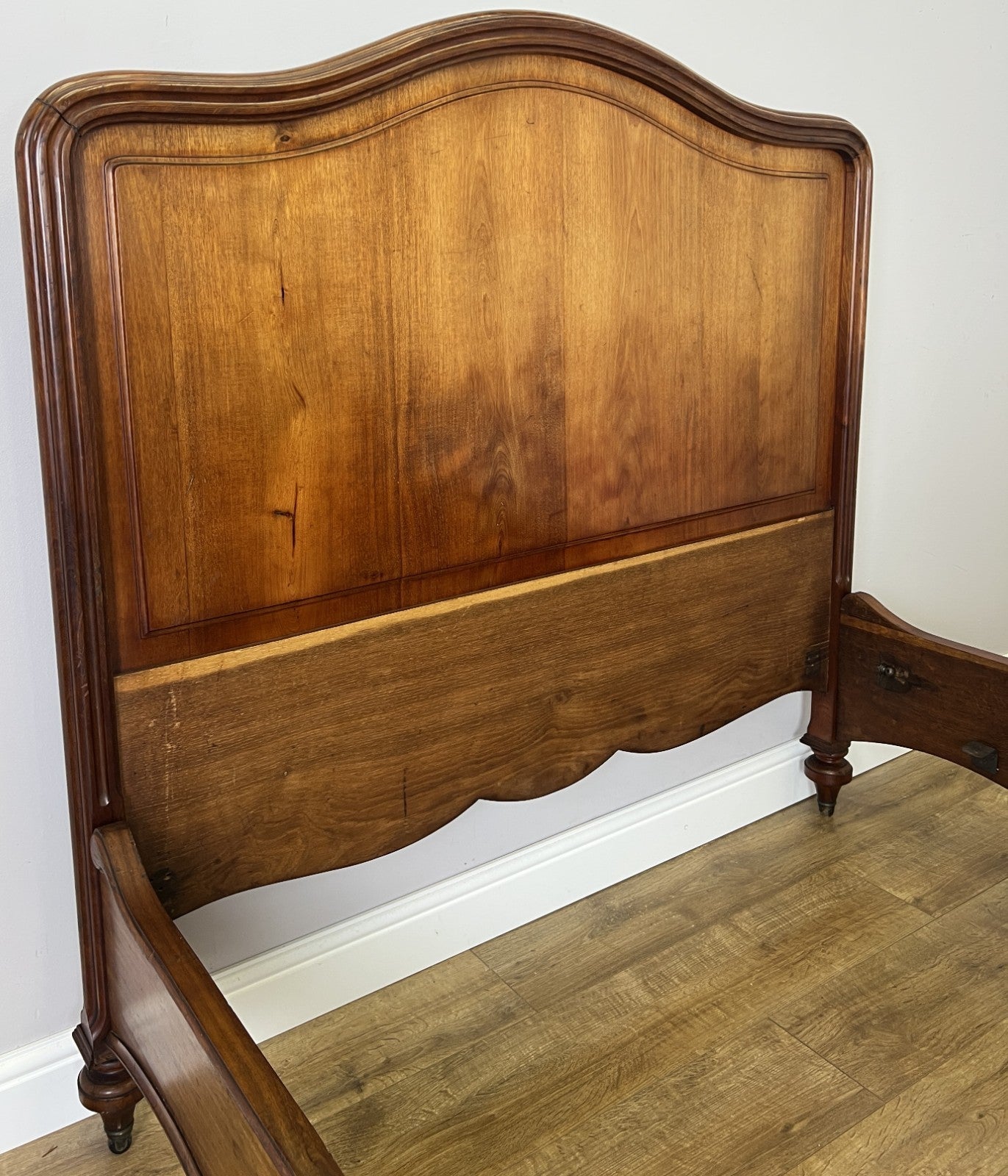 Bed Antique French Style Double Bed Frame Walnut Carved Headboard LOT 640714