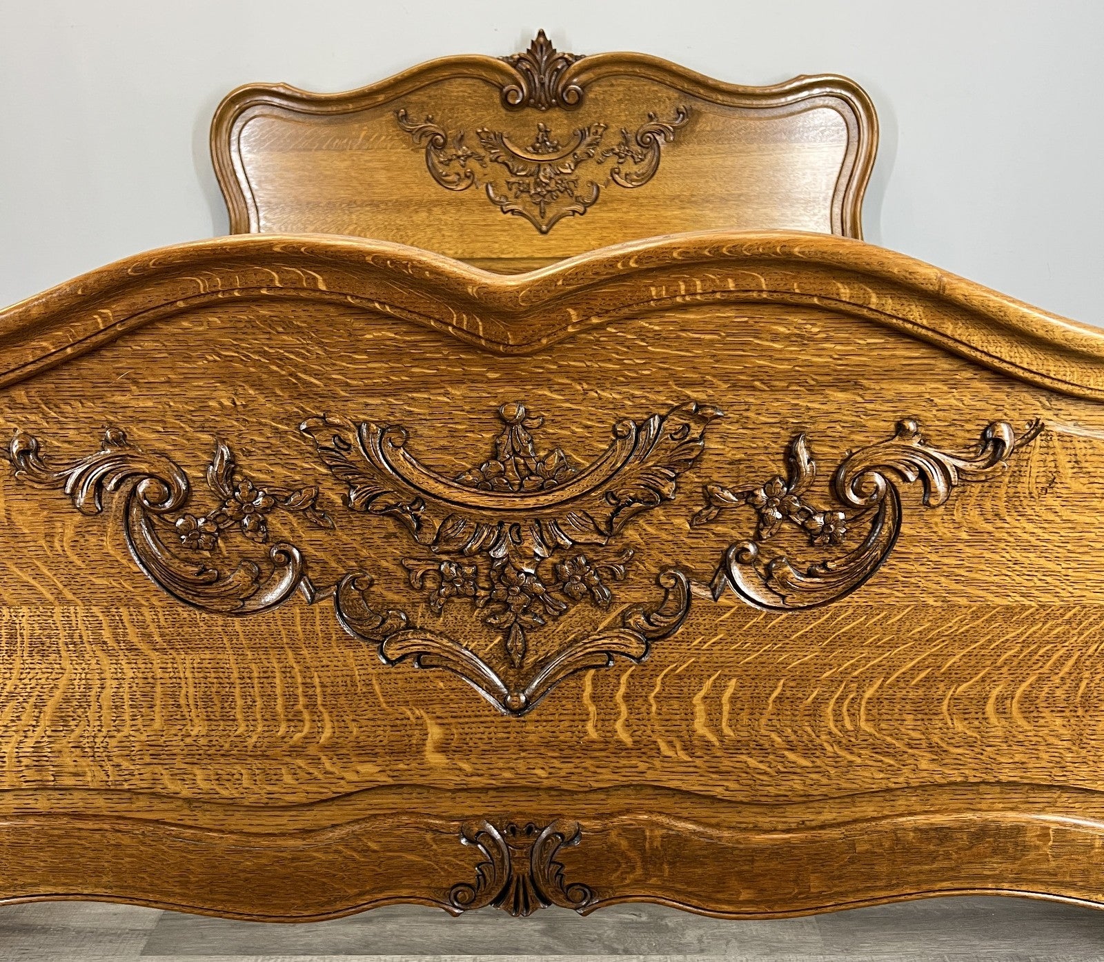 Bed Vintage French Louis XVI Double Bed Frame Oak Carved Headboard LOT 46122