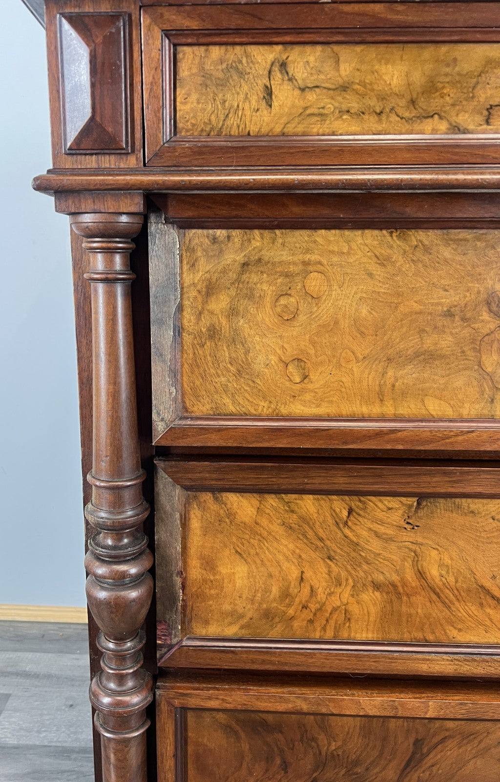 Chest of Drawers Antique French Burr Style 4 Drawers Carved Cabinet LOT 44976