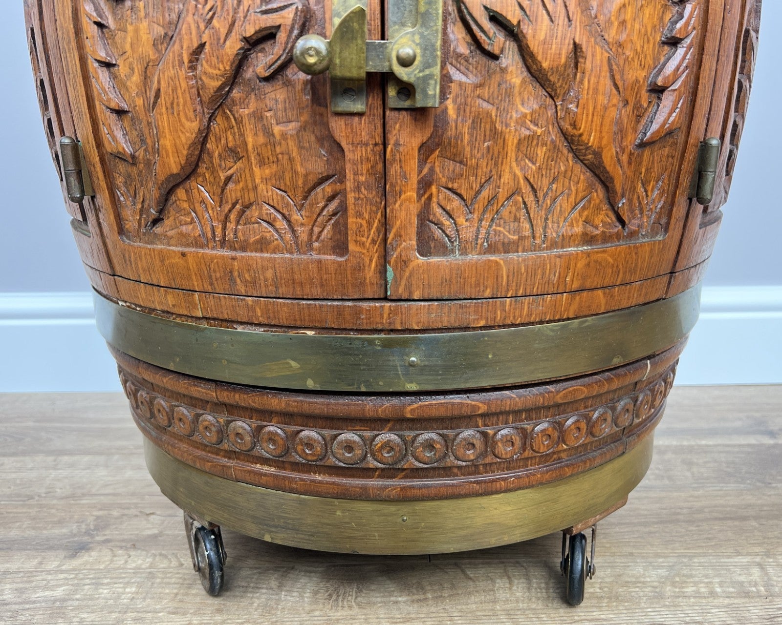 Cabinet Vintage French Style Barrel Drink Cabinet Oak Carved Storage LOT 49626