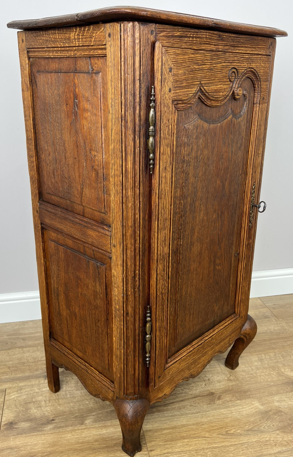 Cabinet Antique French Style Oak Sideboard with Carved Cupboard LOT 62554