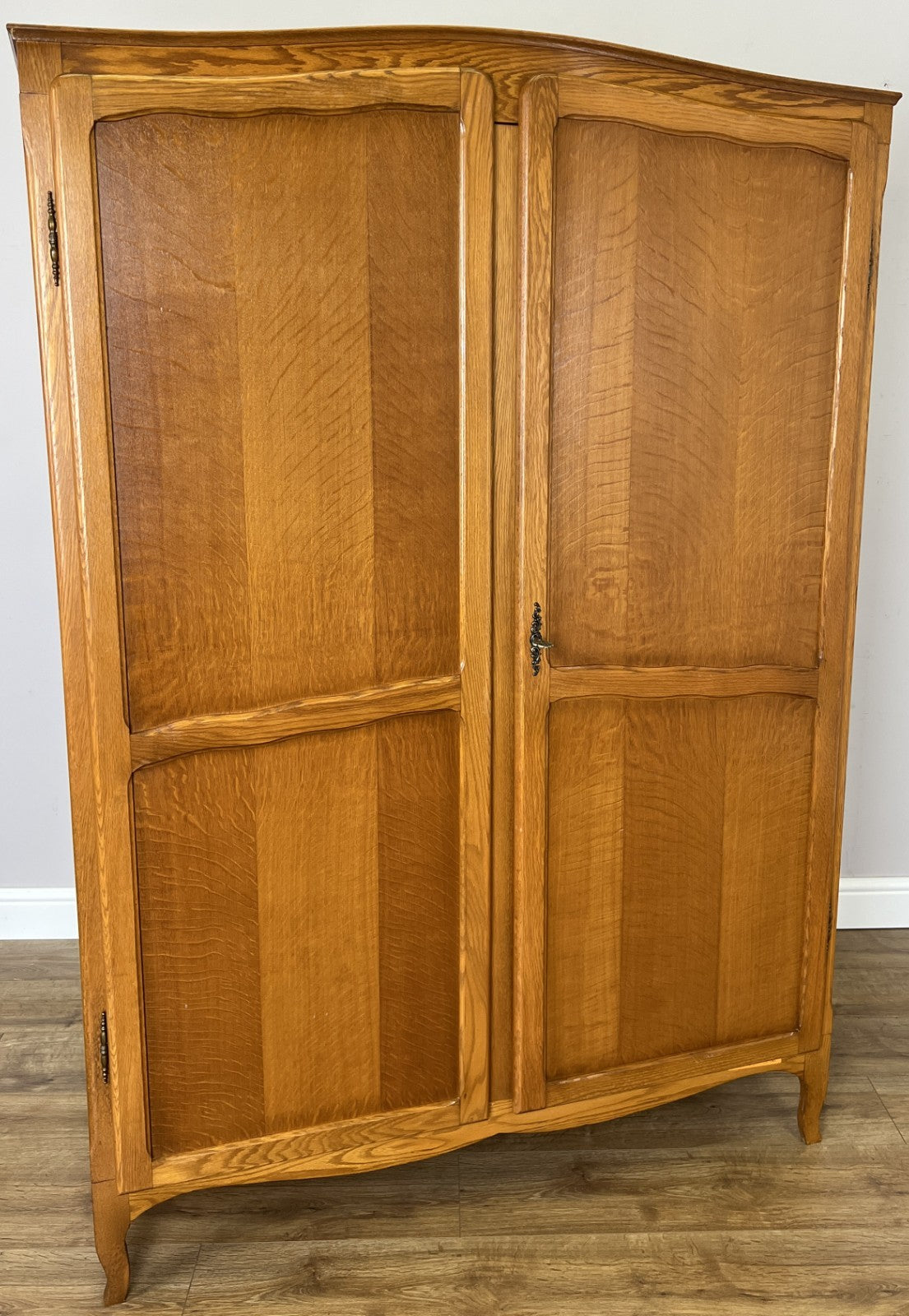 Wardrobe Vintage French Louis Oak Two Door Bedroom Storage Armoire LOT 6536