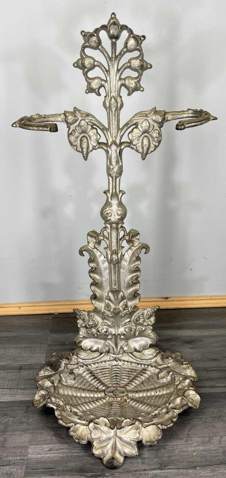 Umbrella Stand Vintage French Style Metal Ornate Hallway Stand LOT 47490