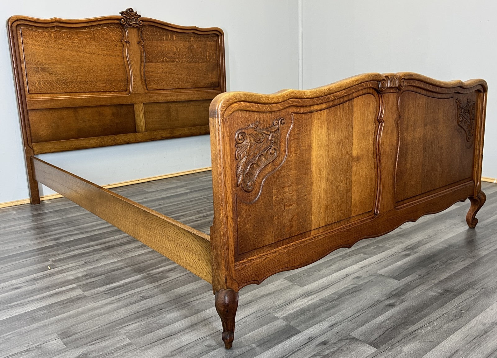 Bed Vintage French Louis XVI Double Bed Frame Oak Carved Headboard LOT 45991