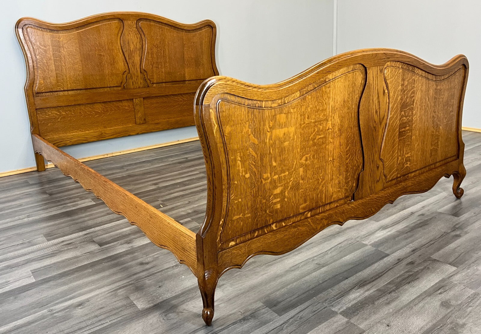 Bed Vintage French Louis XVI Oak Double Bed Frame Carved Headboard LOT 36991