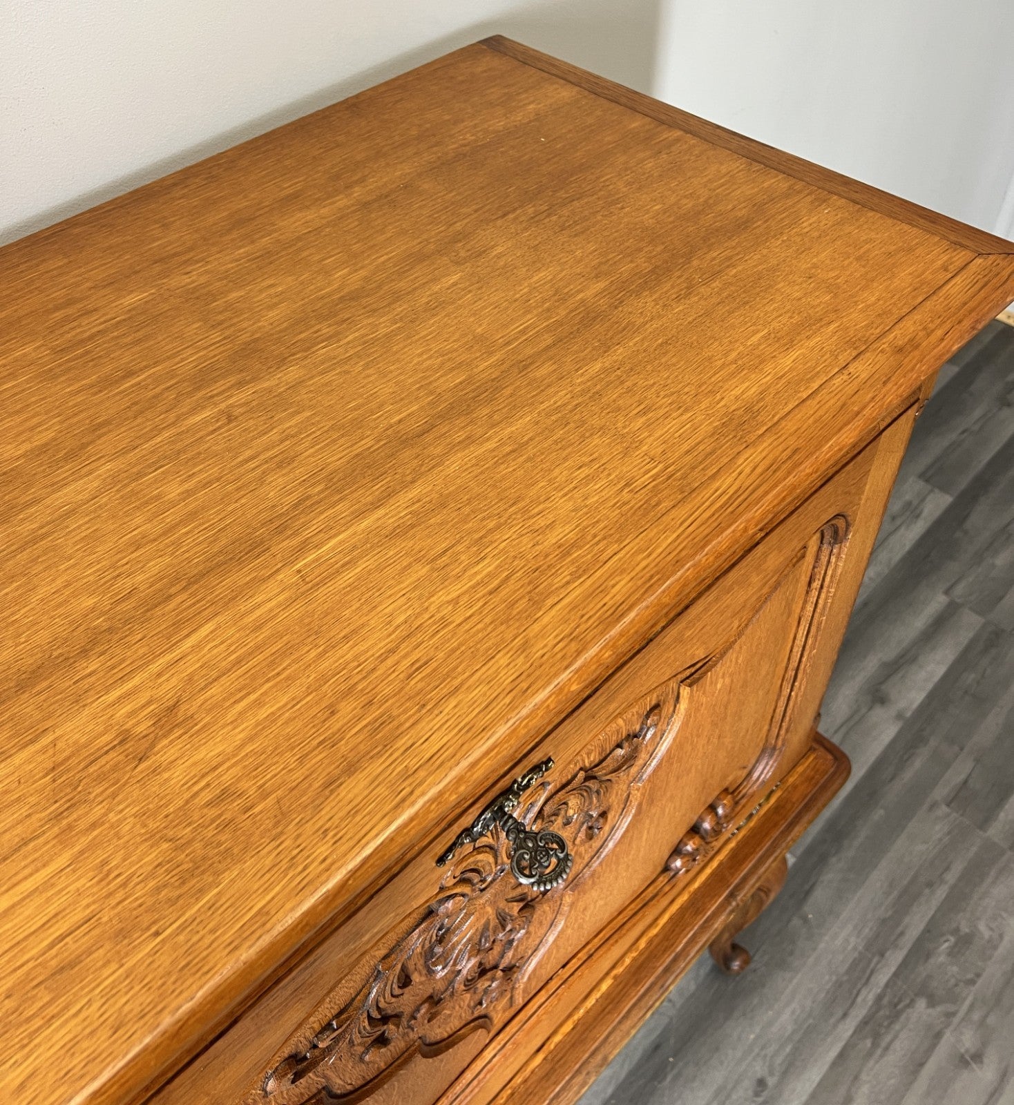 Cabinet Vintage French Louis Style Oak Carved Sideboard with Drawer LOT 45777