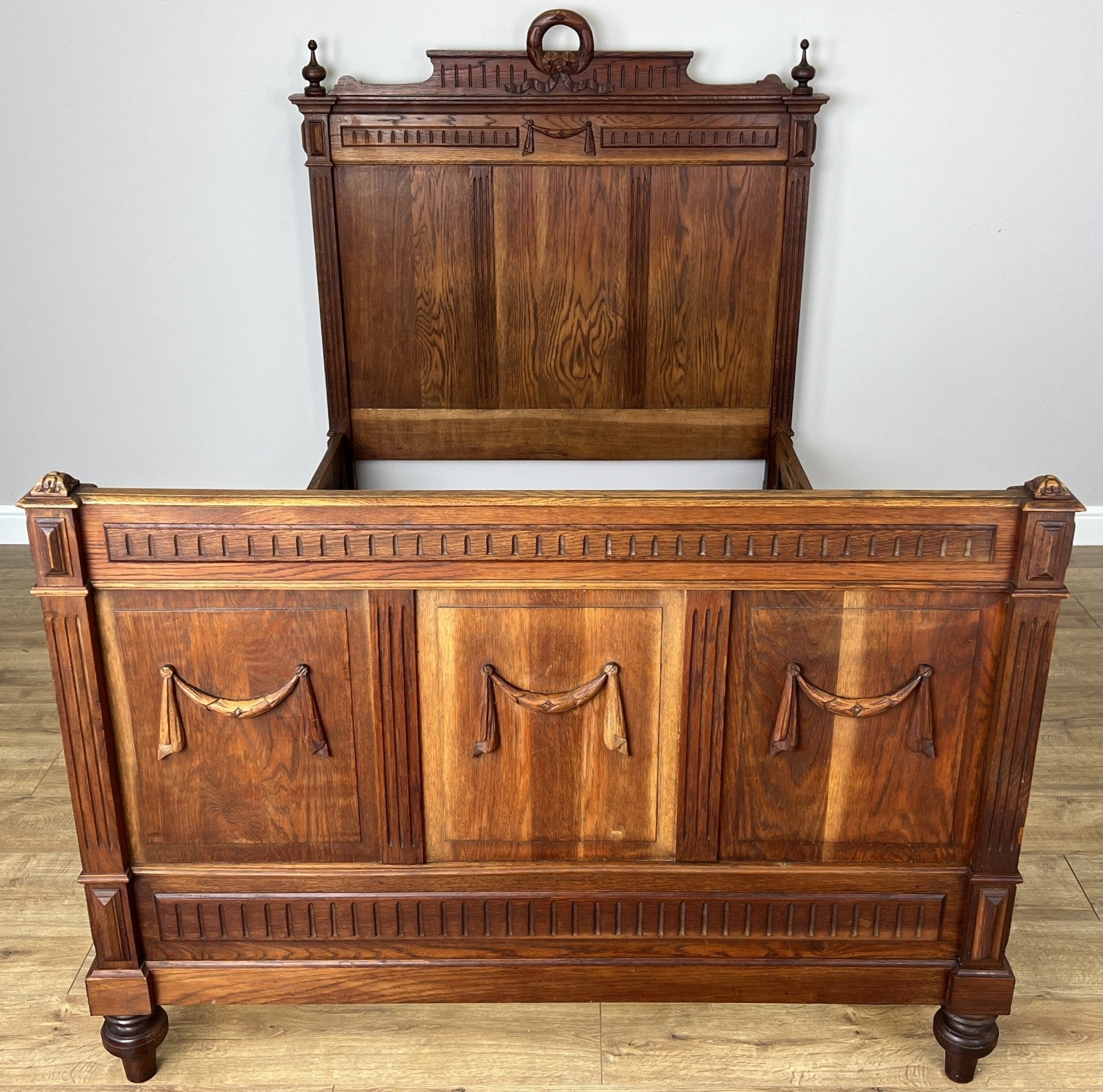 Bed Antique French Style Oak Double Bed Frame Carved Headboard LOT 60941