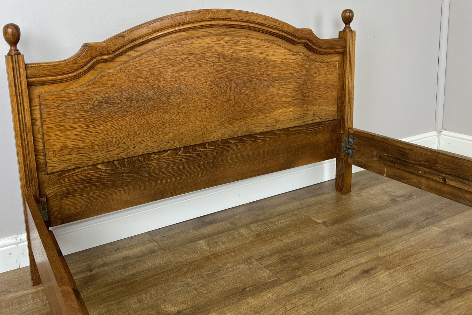 Bed Vintage French Style Double Bed Frame Carved Headboard LOT 63903