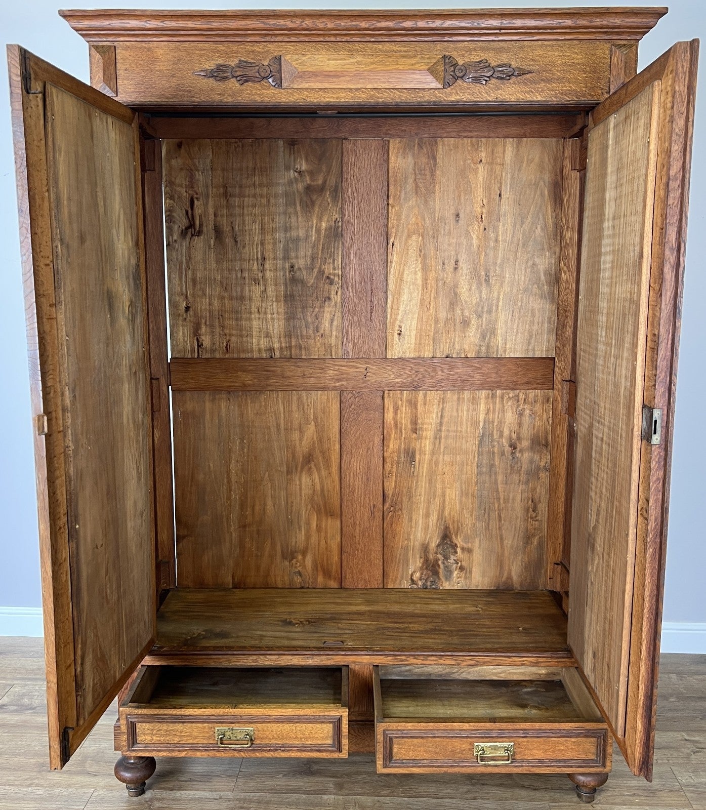 Wardrobe Antique French Style Oak Two Door Carved Mirrored Armoire LOT 616217