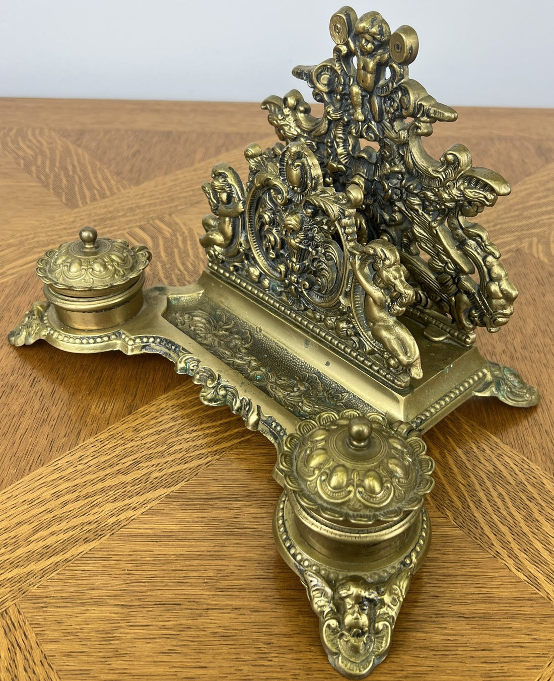 Inkwell Set Vintage Style Brass Cherub Ornate Decorative Desk Inkstand LOT 60460