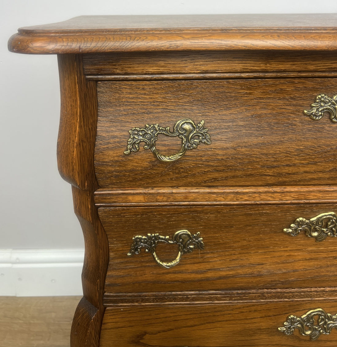 Chest of Drawers Vintage French Style Oak Carved 3 Drawer Cabinet LOT 49050