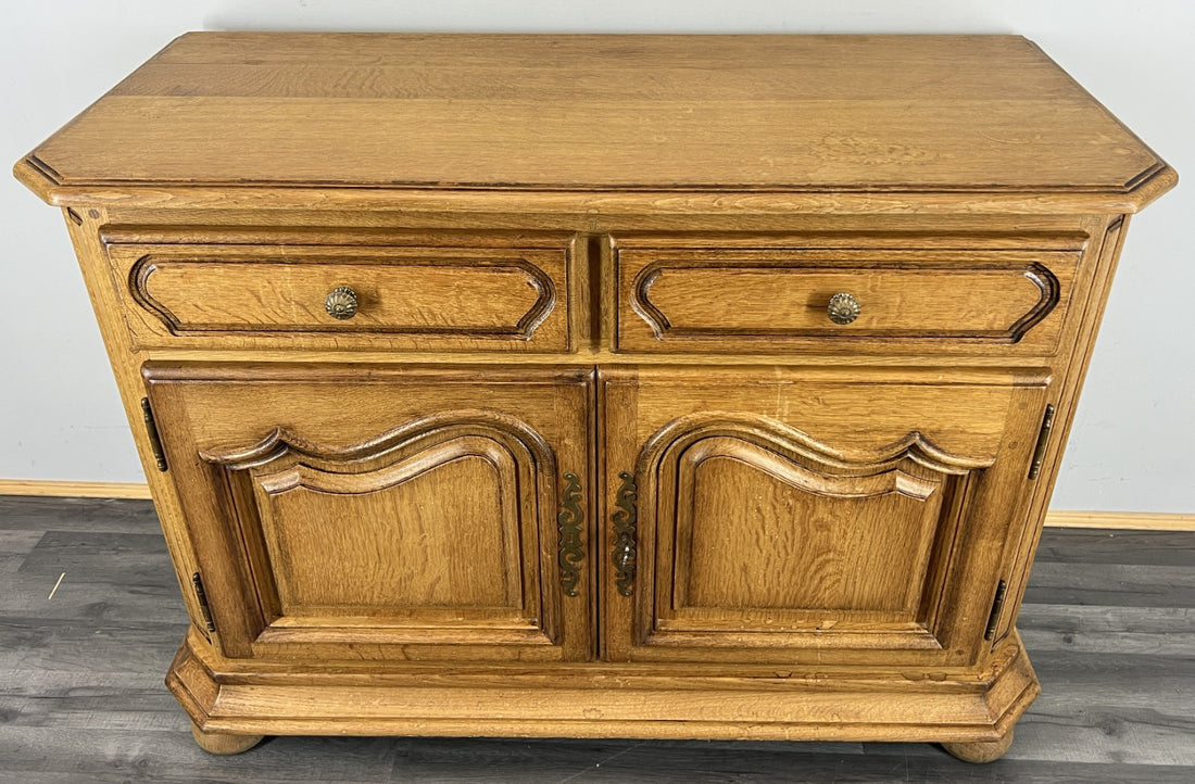 Cabinet Vintage French Oak 2 Door Carved Sideboard with Drawers LOT 43990