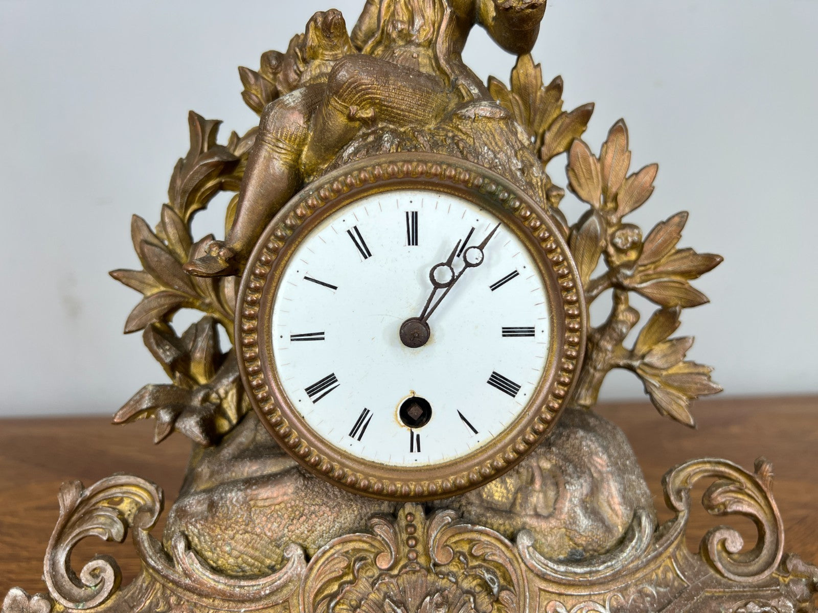 Clock Vintage French Style Mantel Clock with Matching Candelabras Set LOT 46805