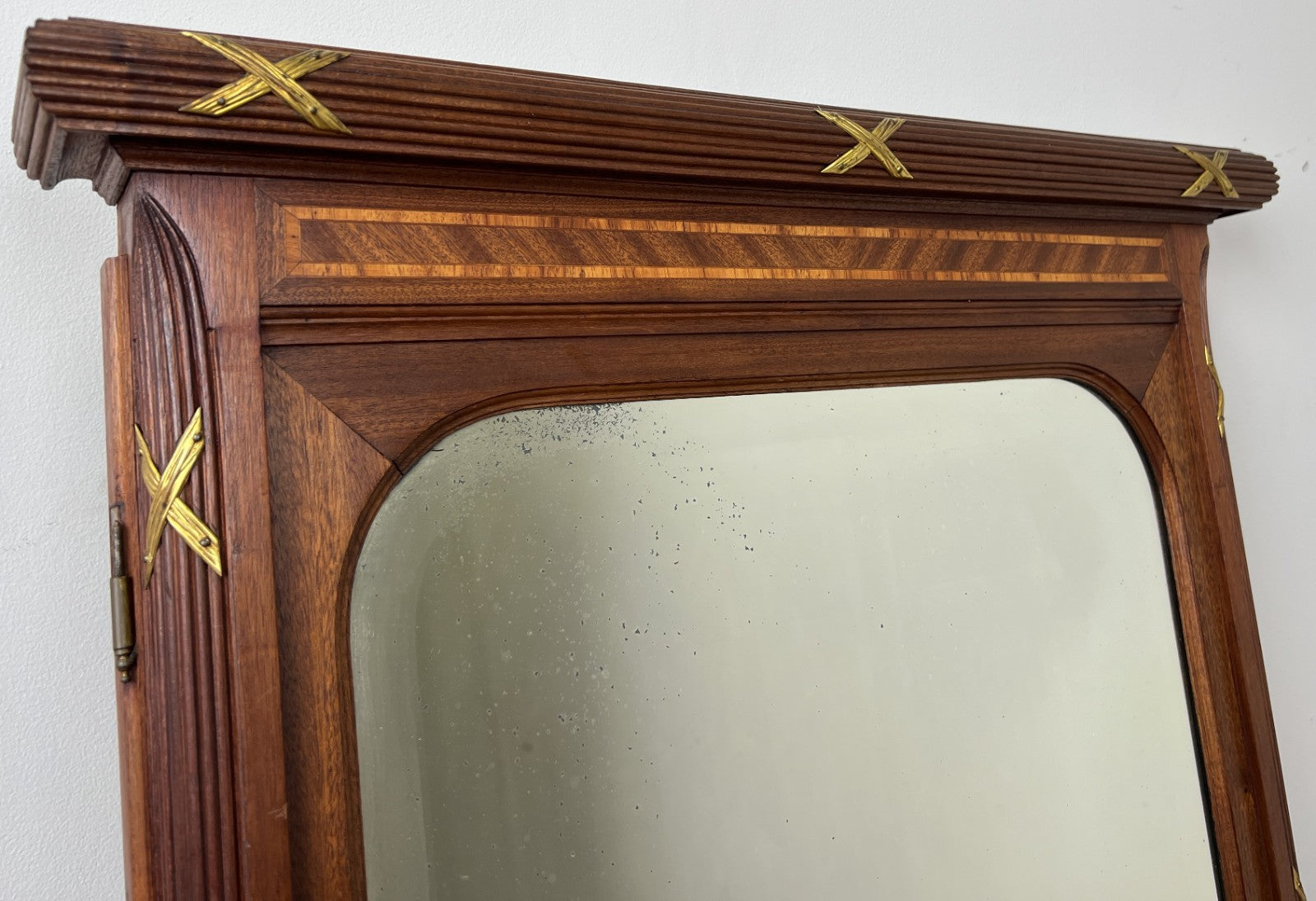 Mirror Antique French Walnut Wall Mirror Carved Decorative Frame LOT 61381