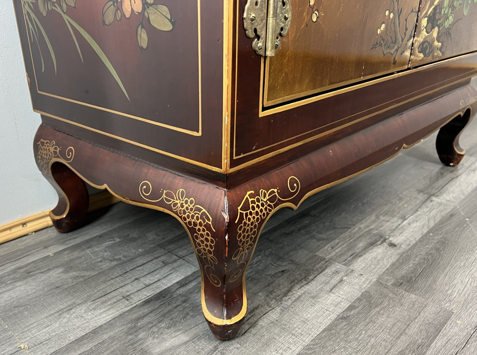 Cabinet Vintage Chinese Hand Painted Floral Bird Lacquer Sideboard LOT 439611