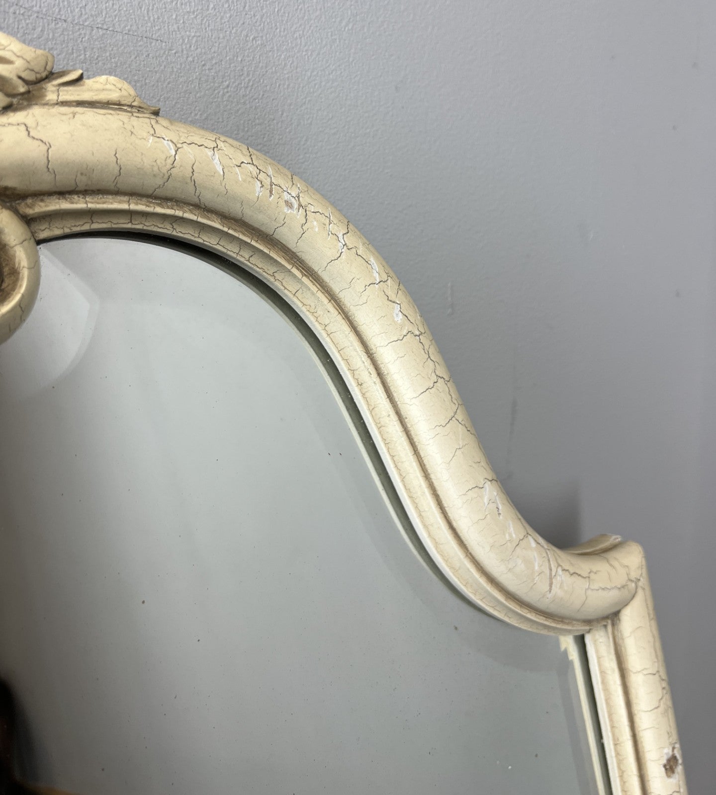 Vintage French Cream Wall Mirror Carved Ornate Shell Crest Frame LOT 435510