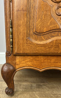 Cabinet Vintage French Louis XIV Style Oak Sideboard Carved Cupboard LOT 62497
