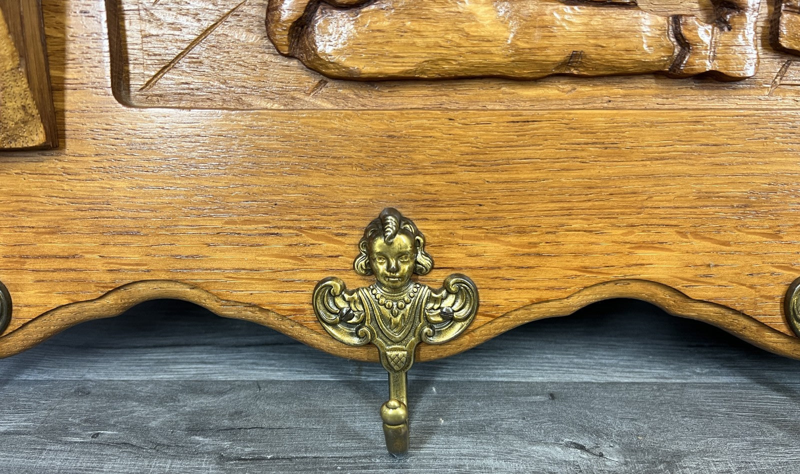 French Vintage Style Coat Rack Oak 5 Hooks Ornate Wall Shelf Coat LOT 46936