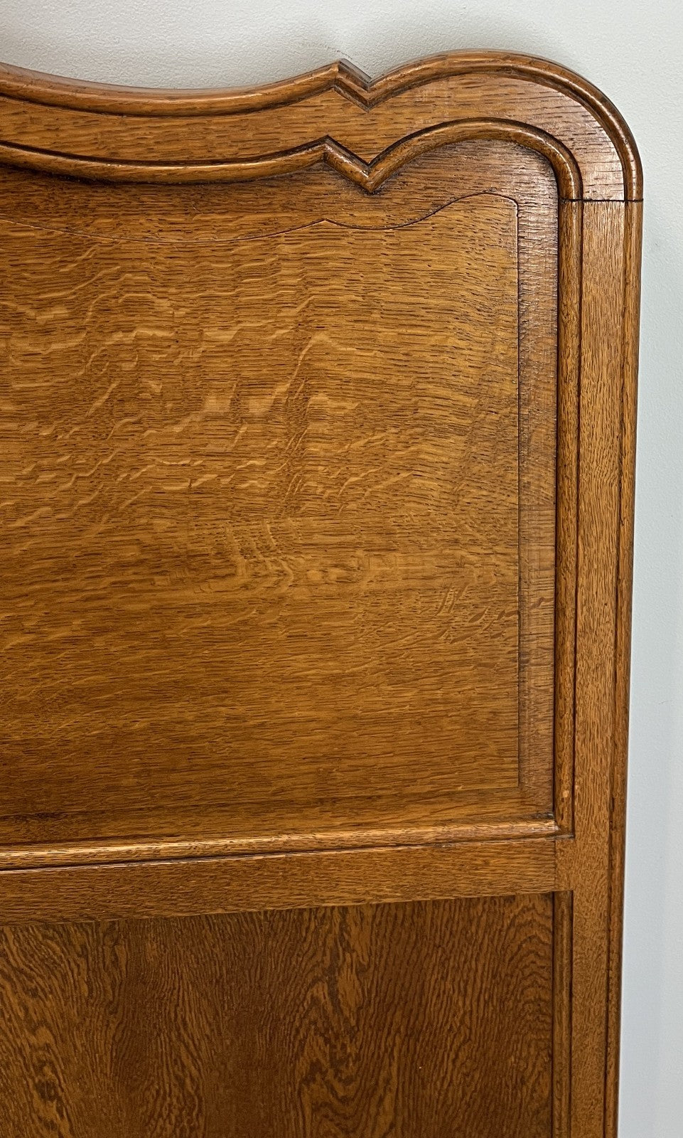 Bed Vintage French Louis XVI King Size Bed Frame Oak Carved Headboard LOT 460410