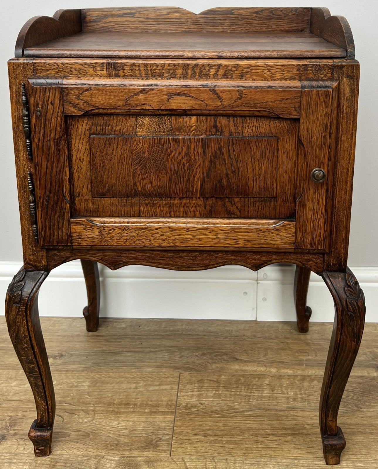 Bedside Table Vintage French Louis Oak Cabinet Cupboard Nightstand LOT 62301