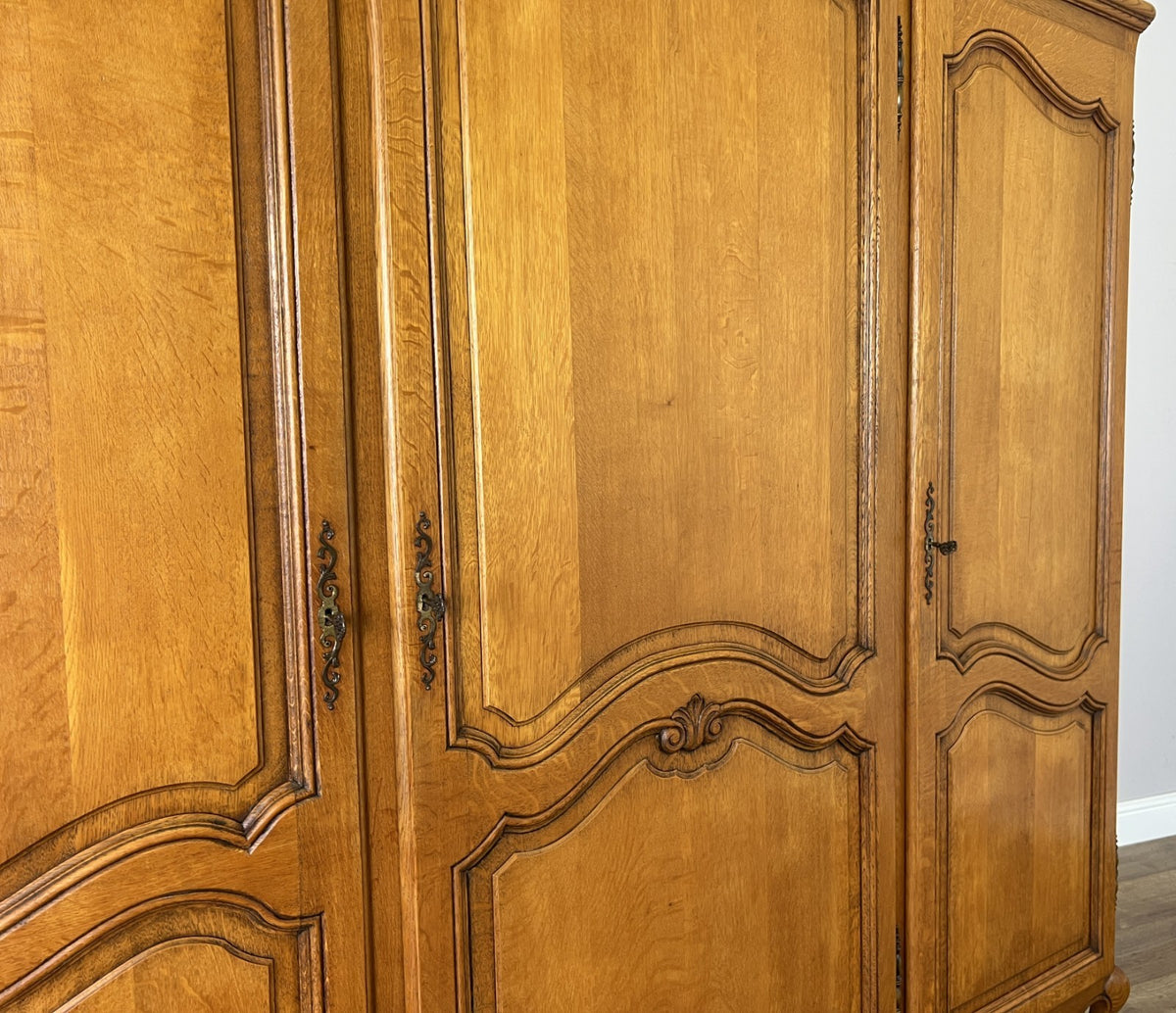 Wardrobe Vintage French Louis XVI Style Oak Three Door Carved Armoire LOT 6492