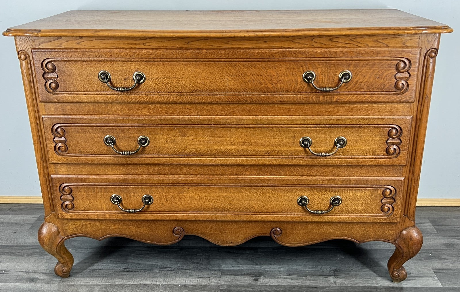 Chest of Drawers Vintage French Louis Oak 3 Drawers Carved Cabinet LOT 44742