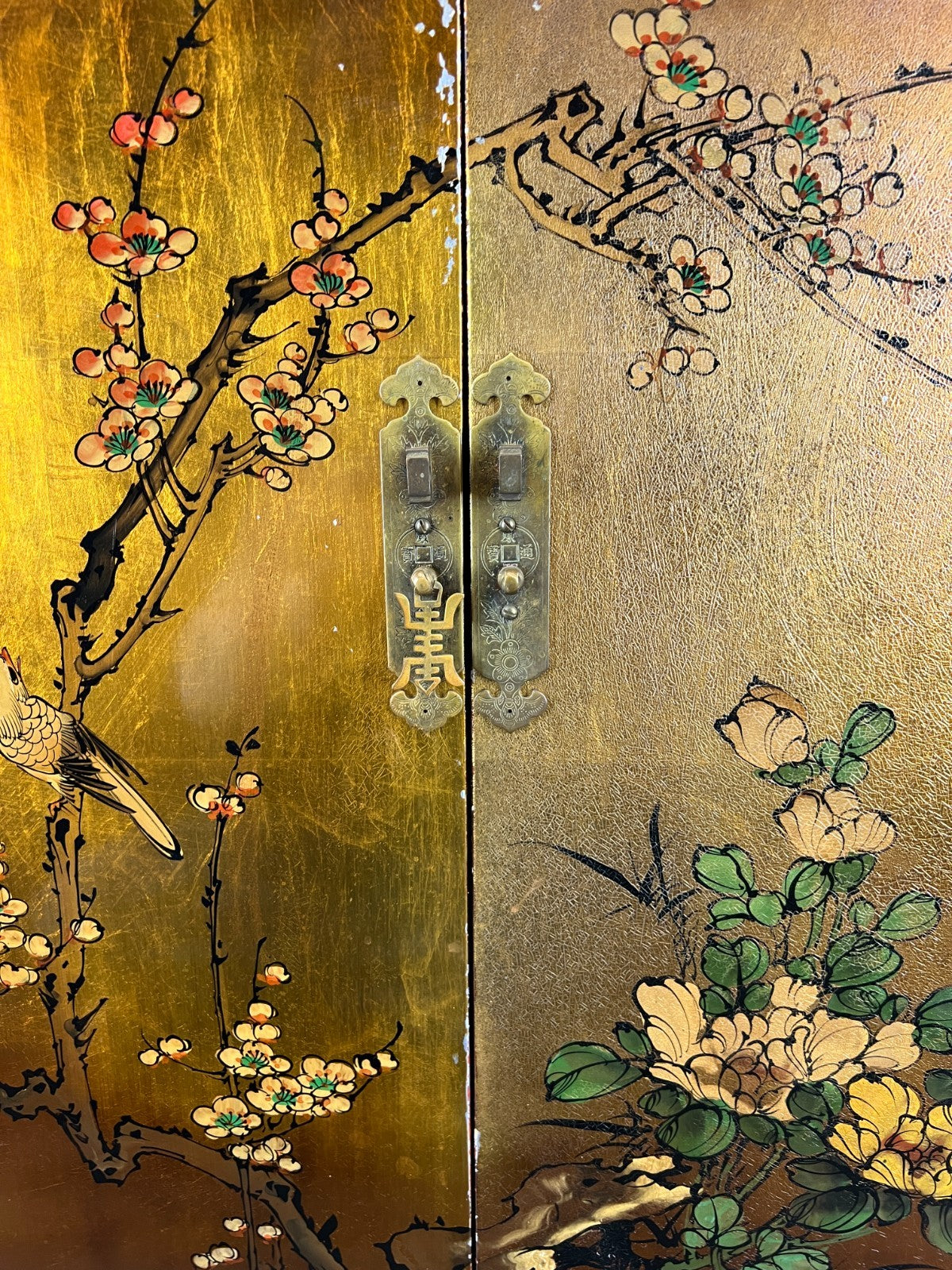 Cabinet Vintage Chinese Hand Painted Floral Bird Lacquer Sideboard LOT 43965