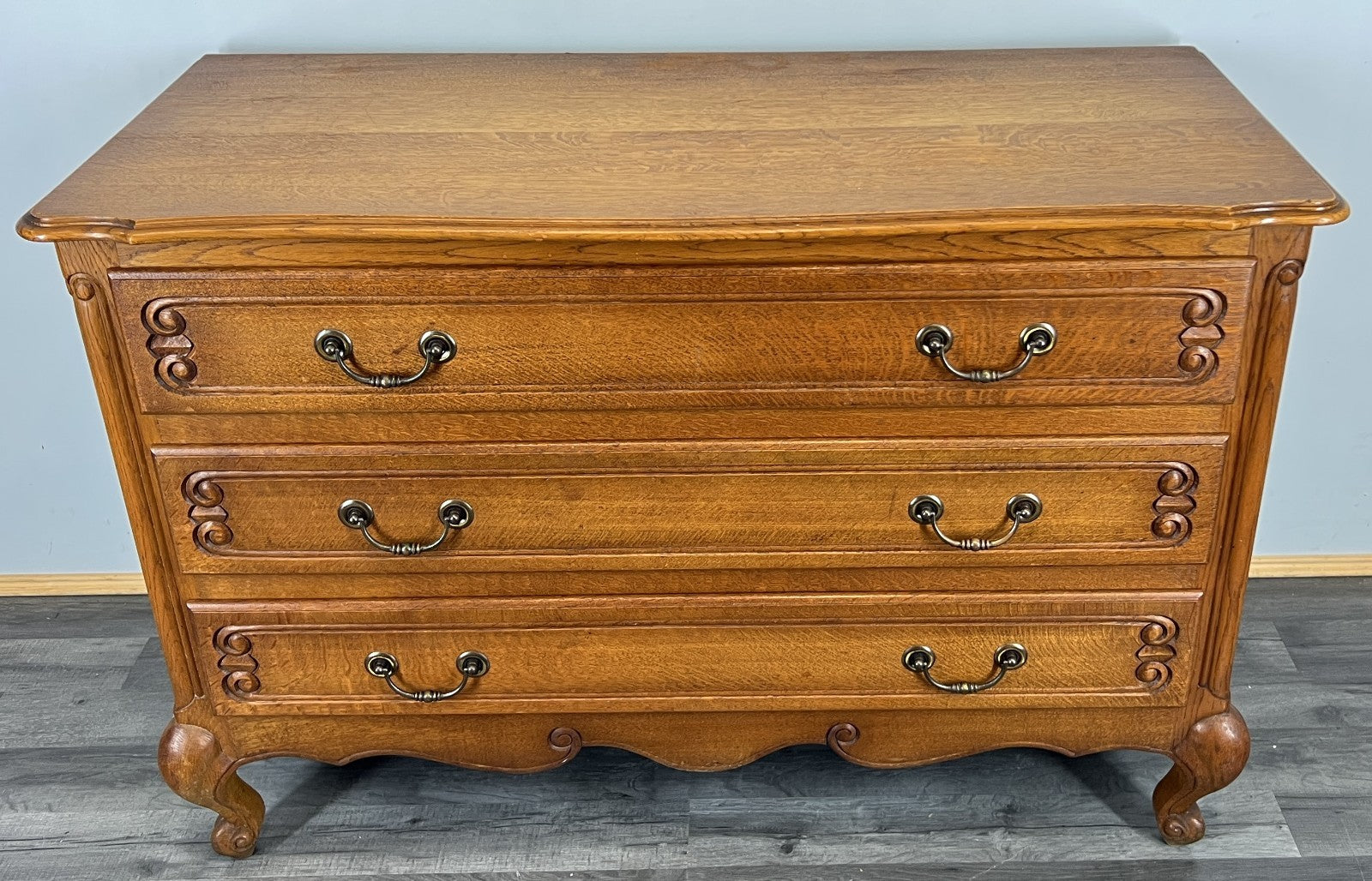 Chest of Drawers Vintage French Louis Oak 3 Drawers Carved Cabinet LOT 44740