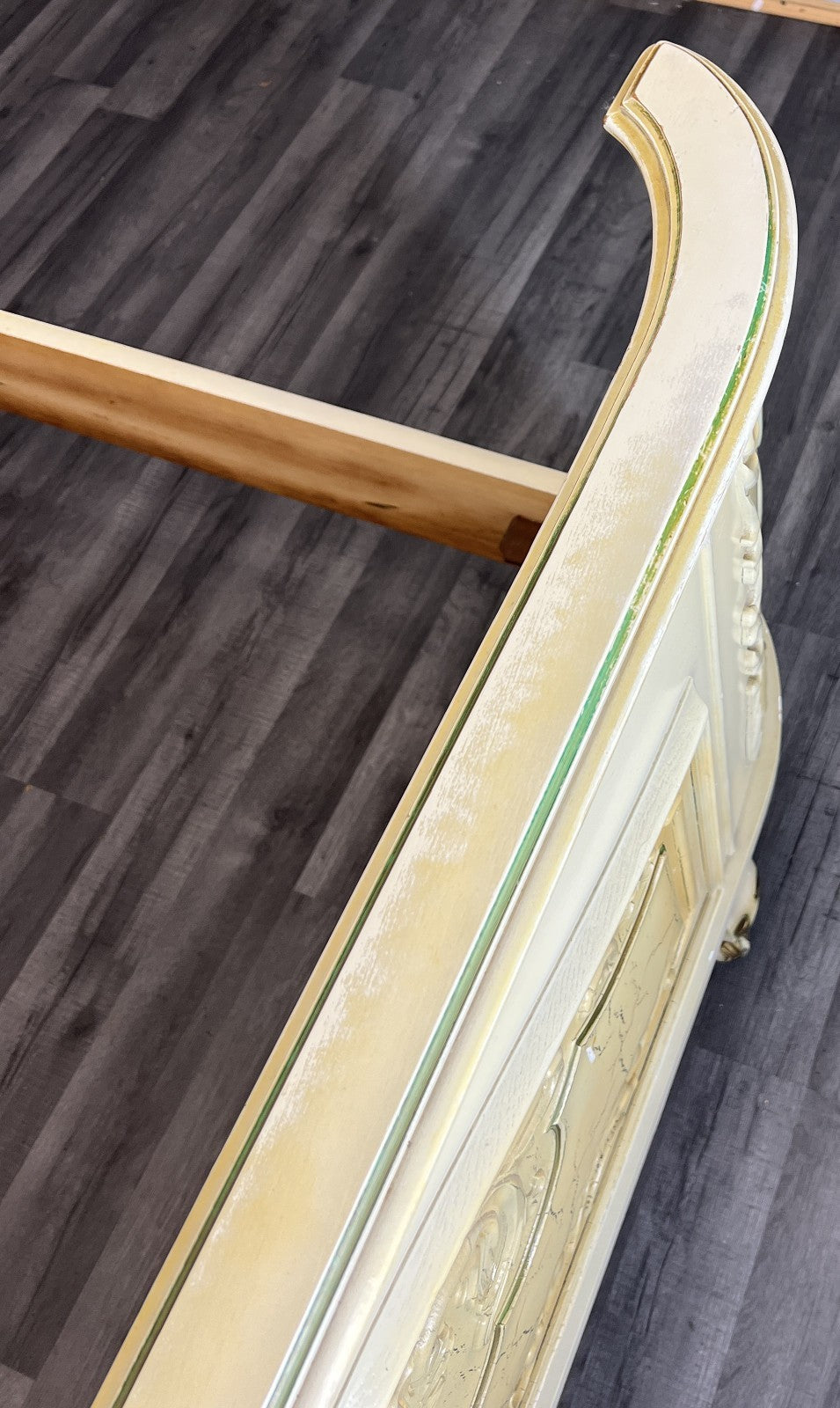 Bed Vintage Shabby Chic Double Bed Frame Headboard with Bedsides Tables LOT 463610