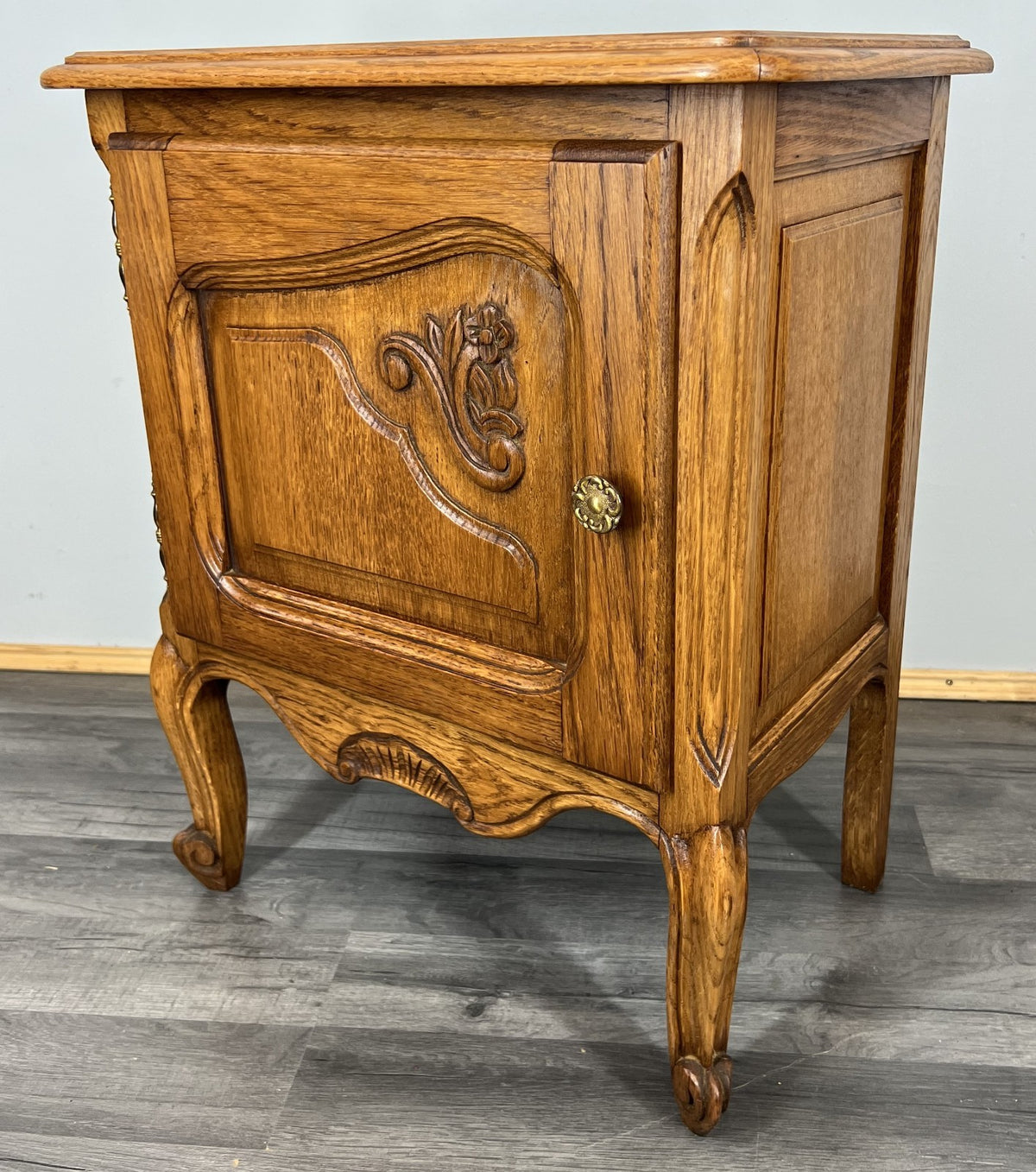 French Vintage Oak Bedside Tables Pair Cupboards Cabinets Louis XVI LOT 3912