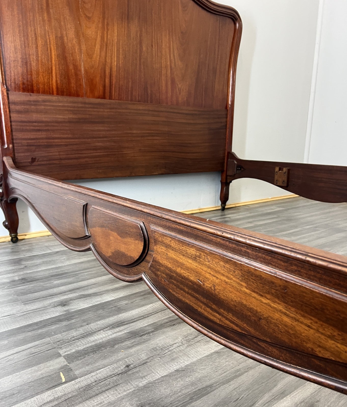 Bed Antique French Style Double Bed Frame Walnut Carved Headboard LOT 461611