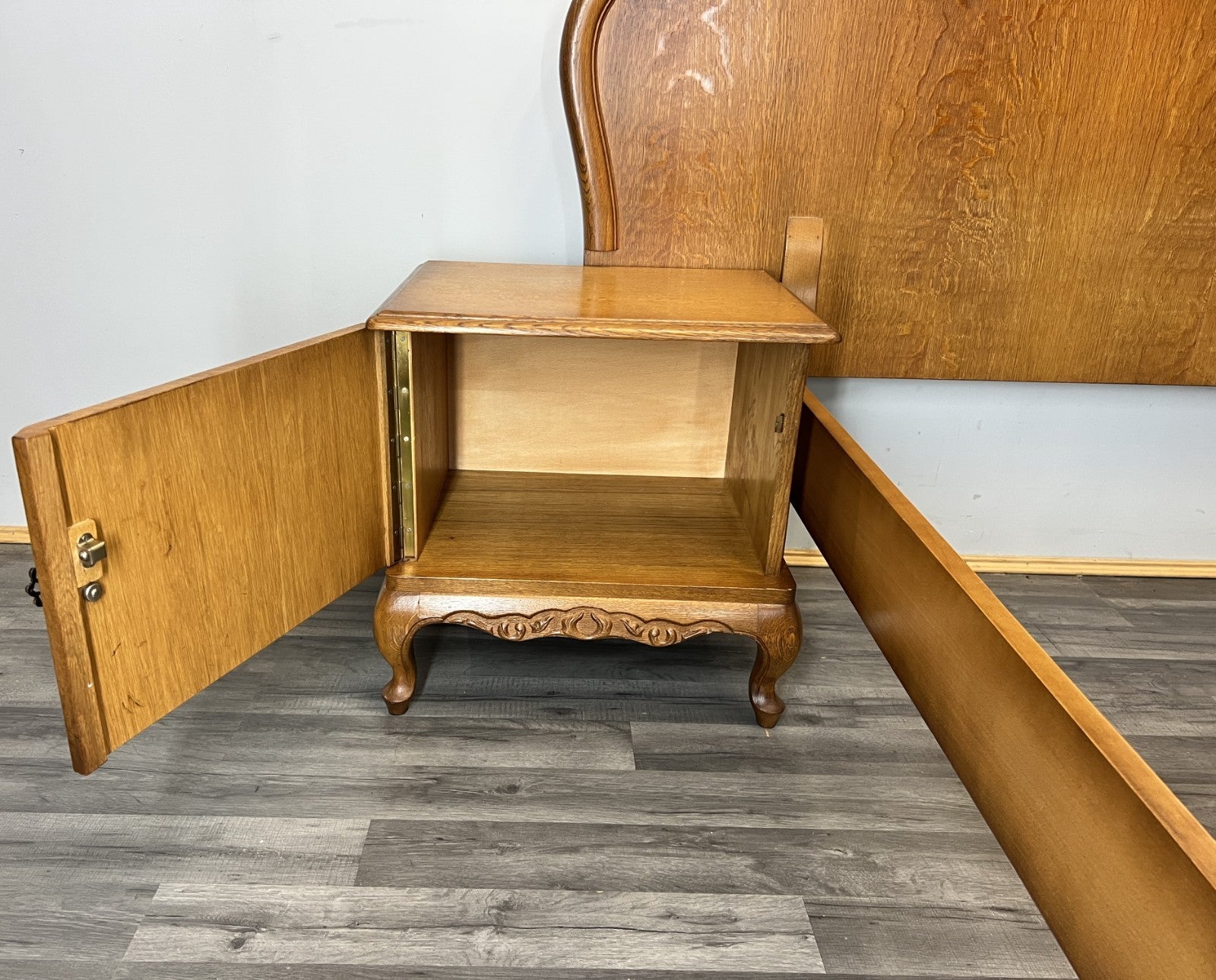 Bed Vintage French Louis XVI Double Bed Frame with Bedside Tables  LOT 462111