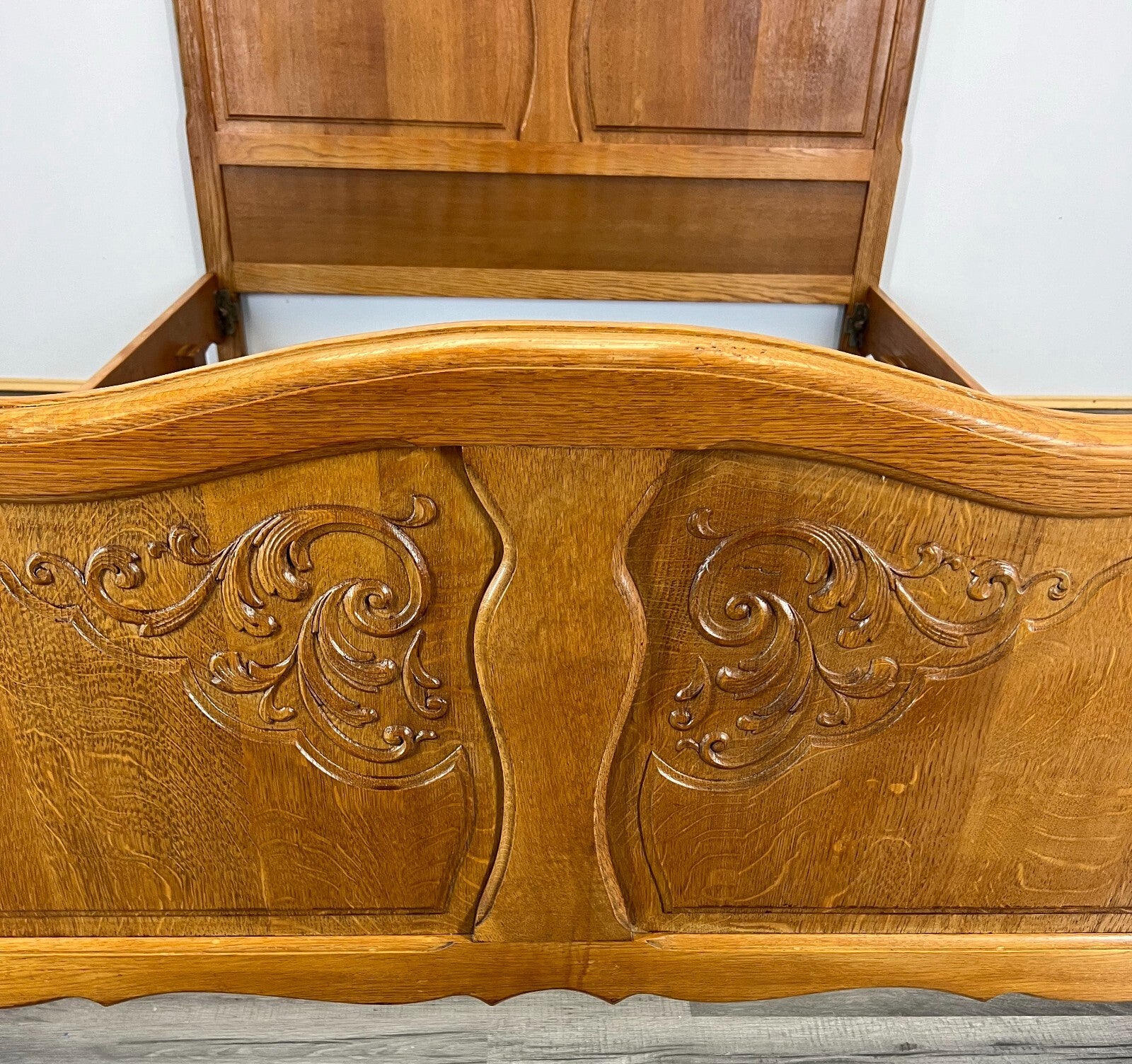 Bed Vintage French Louis XVI Oak Double Bed Frame Carved Headboard LOT 29644