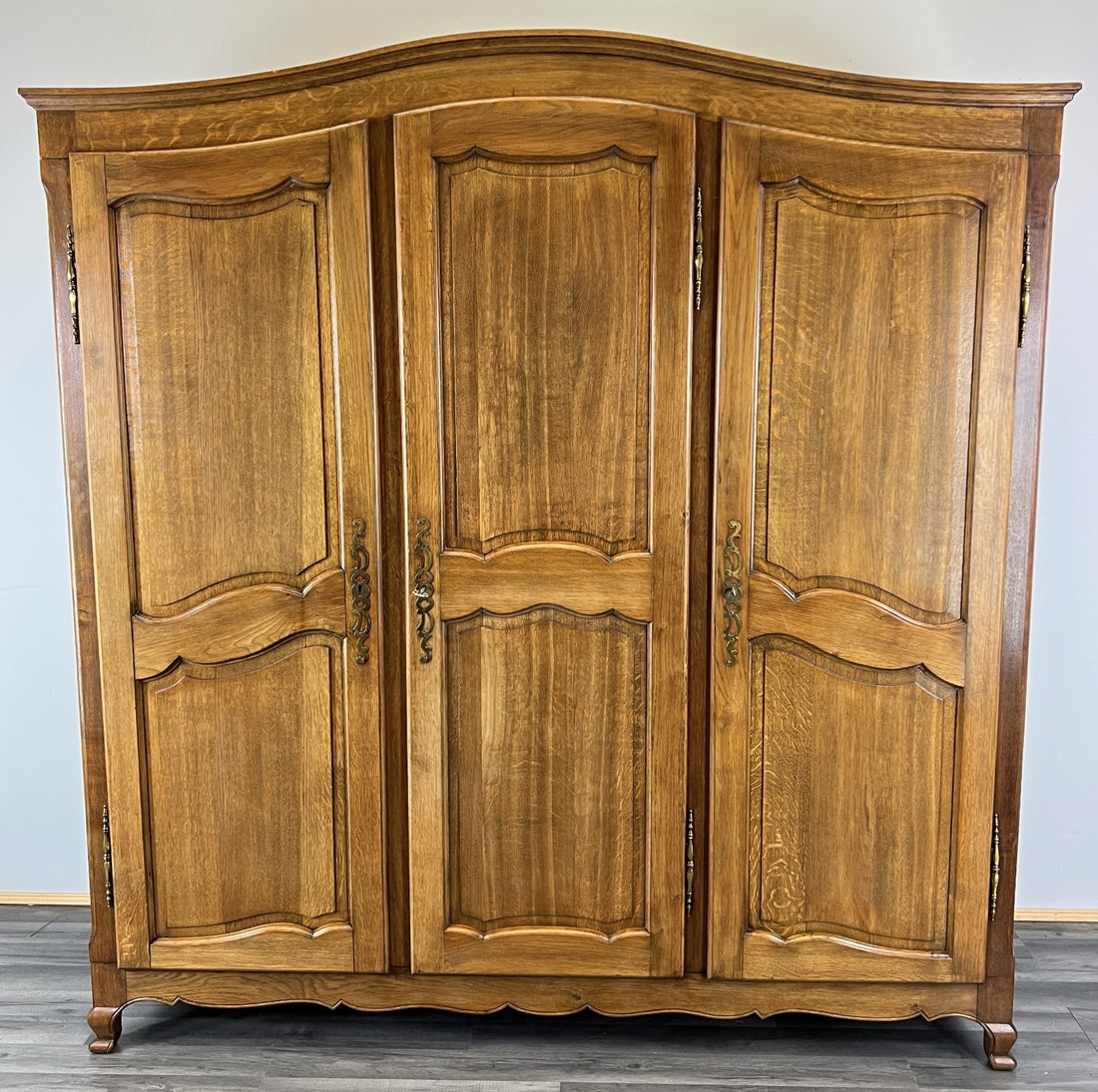 Wardrobe Vintage French Louis XVI Style Oak Four Door Carved Armoire LOT 48100