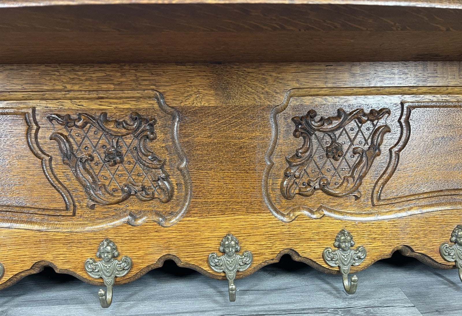 French Vintage Style Coat Rack Oak 7 Hooks Ornate Wall Shelf Coat LOT 47377