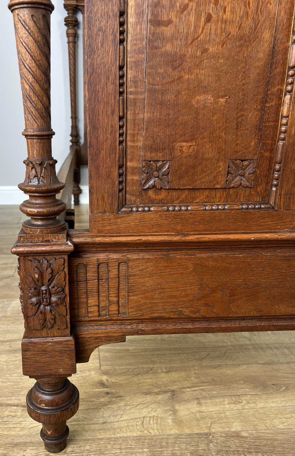 Bed Antique French Style Oak Double Bed Frame Carved Headboard LOT 61516