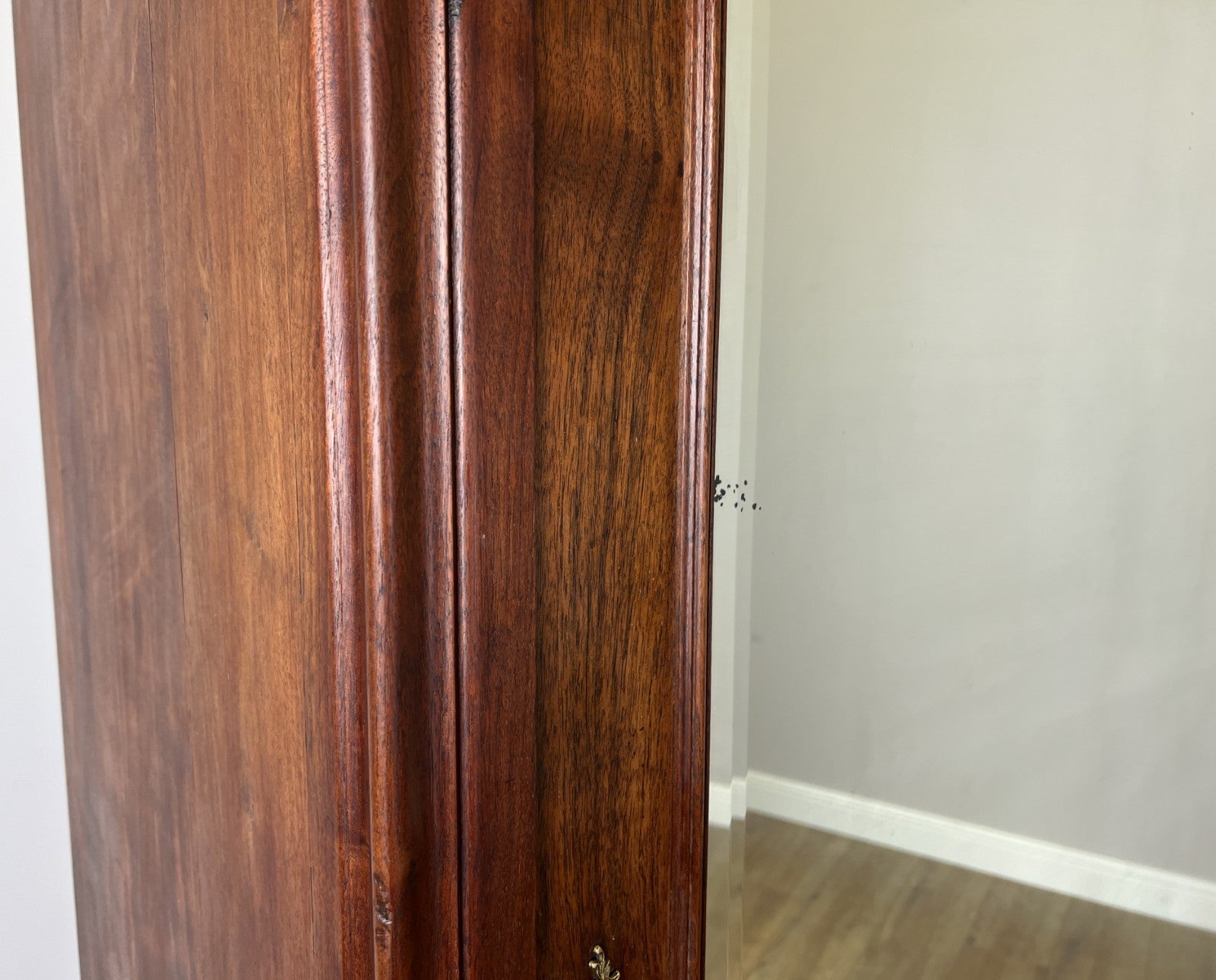 Wardrobe Antique French Style Walnut Mirrored Carved Armoire Cabinet LOT 61597