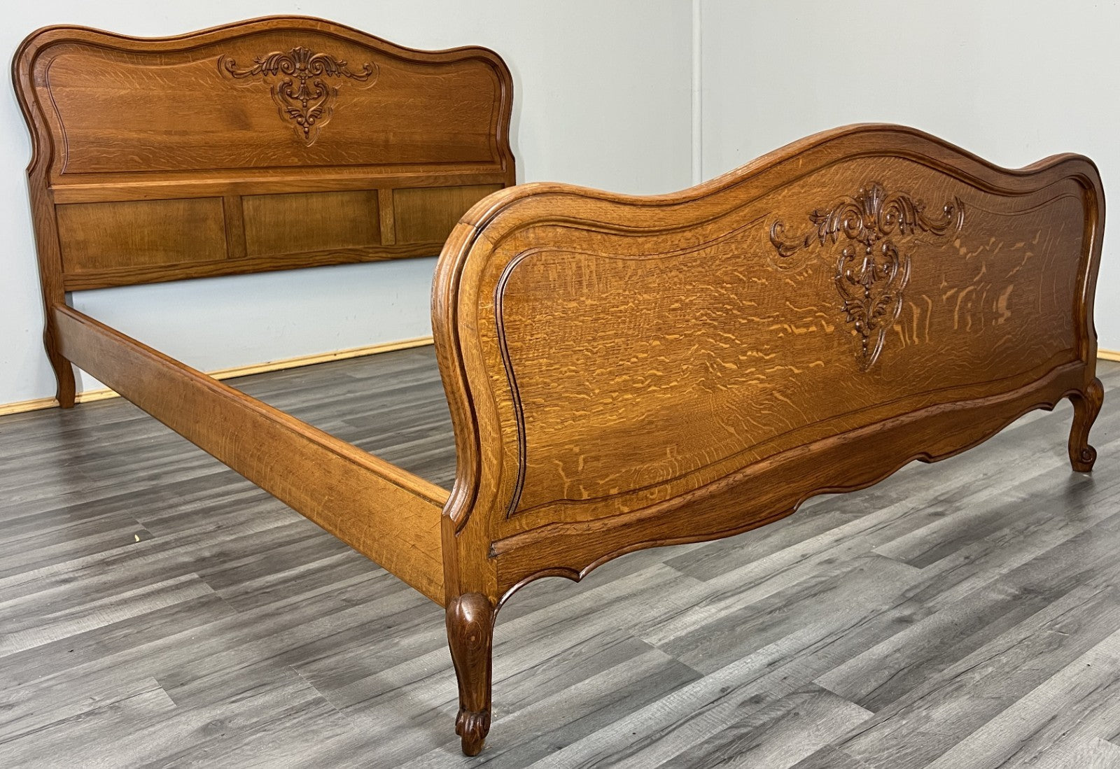 Bed Vintage French Louis XVI Double Bed Frame Oak Carved Headboard LOT 45891
