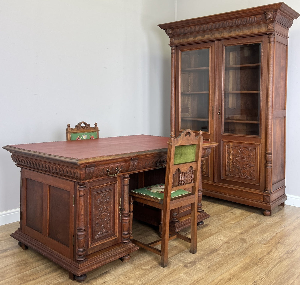 Desk Antique French Style Oak Double Sided Carved Pedestal Desk LOT 6514