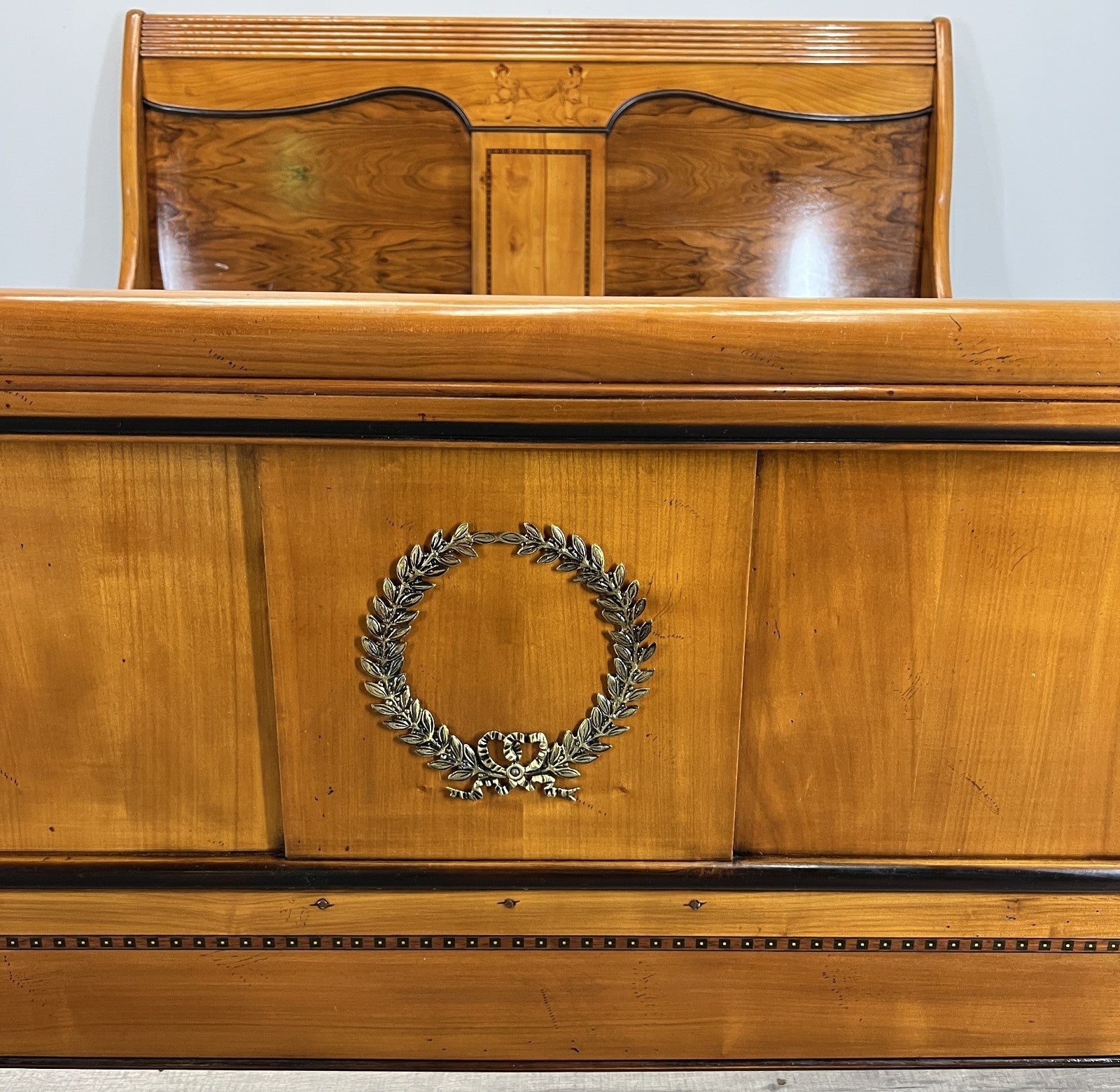 Bed Vintage French Ehalt Super King Size 180cm x 200cm Walnut Bed Frame LOT 46114