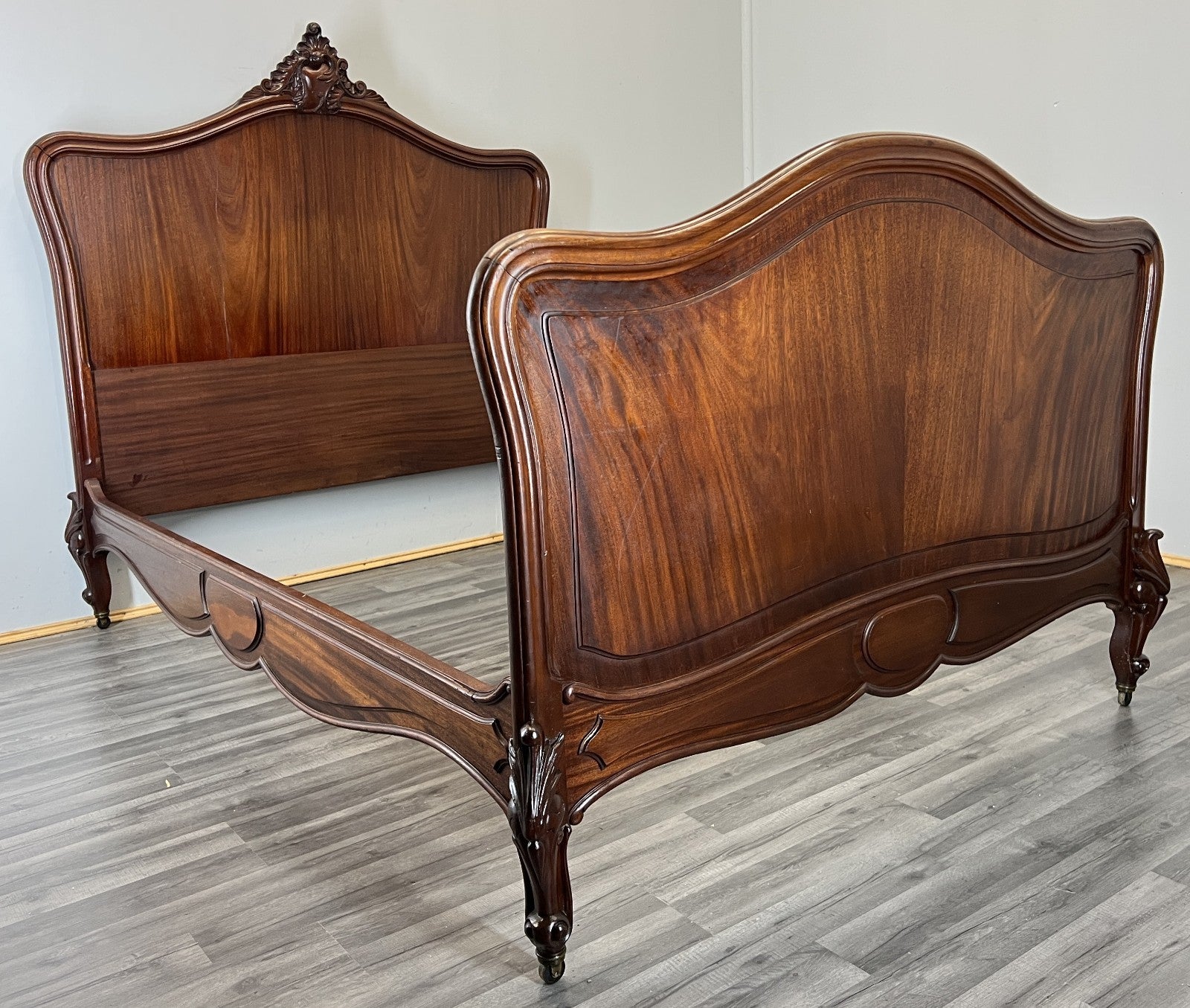Bed Antique French Style Double Bed Frame Walnut Carved Headboard LOT 46160